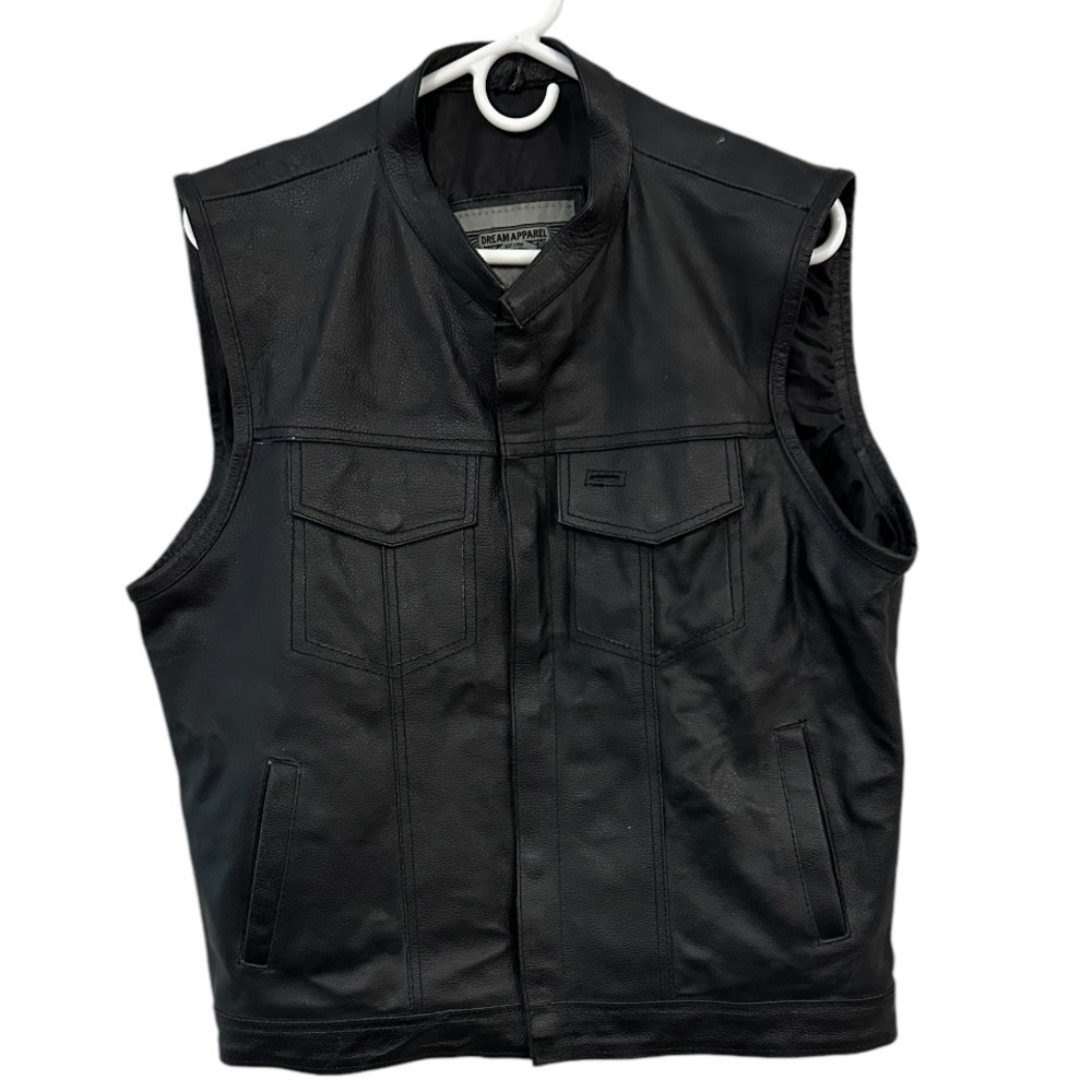 Men’s Dream Apparel Black Collared Leather Motorcycle Vest,  Size 44.